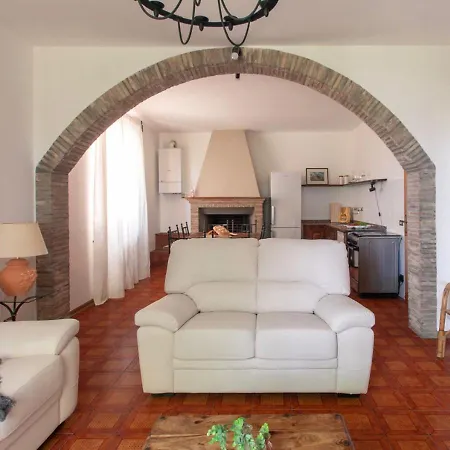 Il Poggio, Casa Pietra *