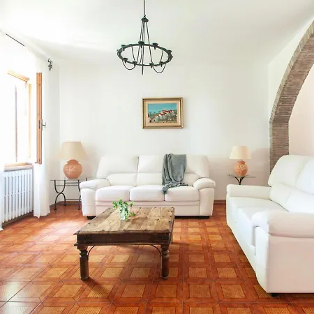 Il Poggio, Casa Pietra *